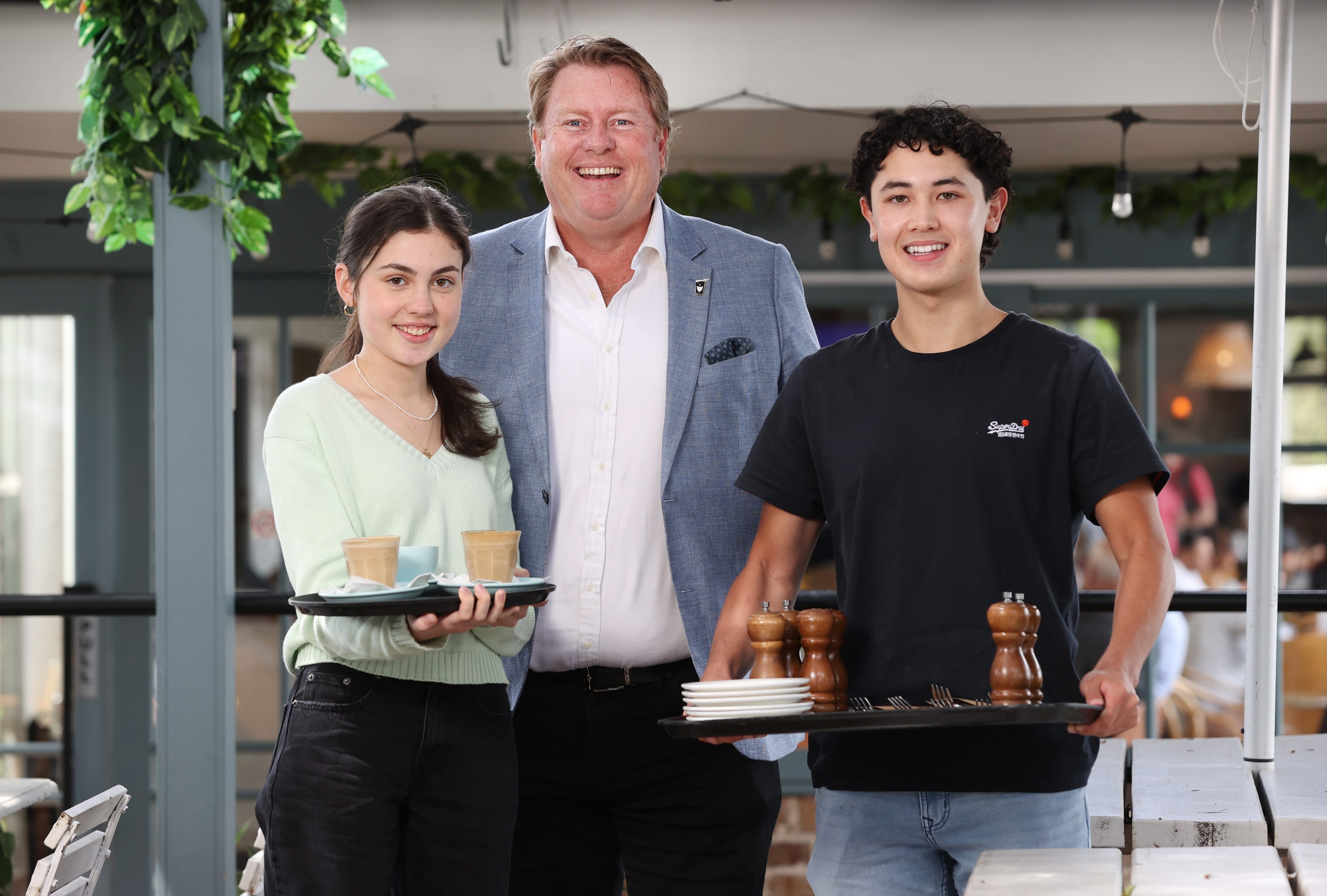 TEENS RUSH TO HELP AUSTRALIA’S HOSPITALITY INDUSTRY