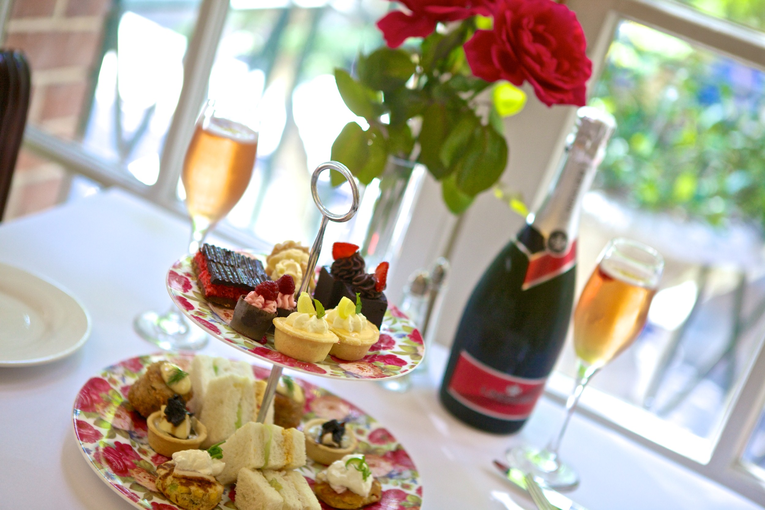 Apply now All Rounder at Room With Roses Brisbane City, QLD Barcats