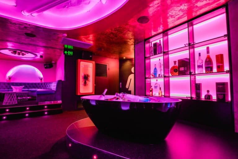 Apply now Experienced Bartenders and Waitresses at Bedroom Lounge Bar